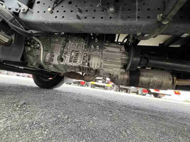 いすゞ エルフ 2RG-NPR88YN(2WD)の写真32