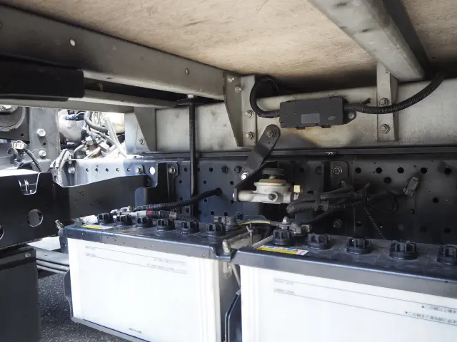 いすゞ エルフ 2RG-NPR88YN(2WD)の写真35