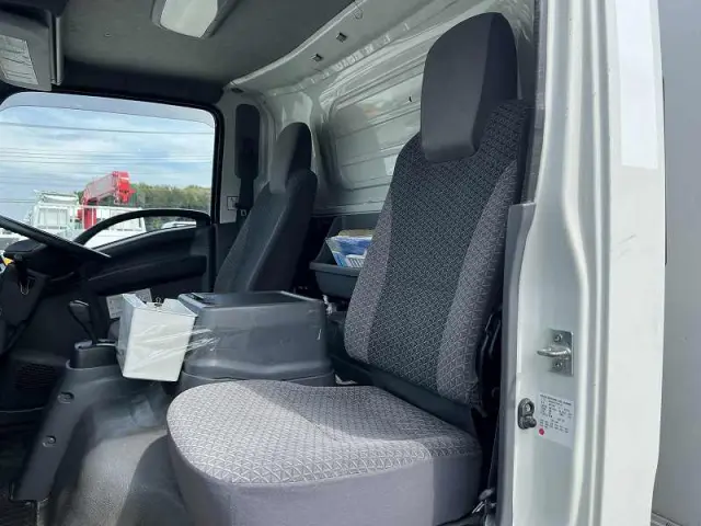 いすゞ エルフ 2RG-NPR88YN(2WD)の写真37