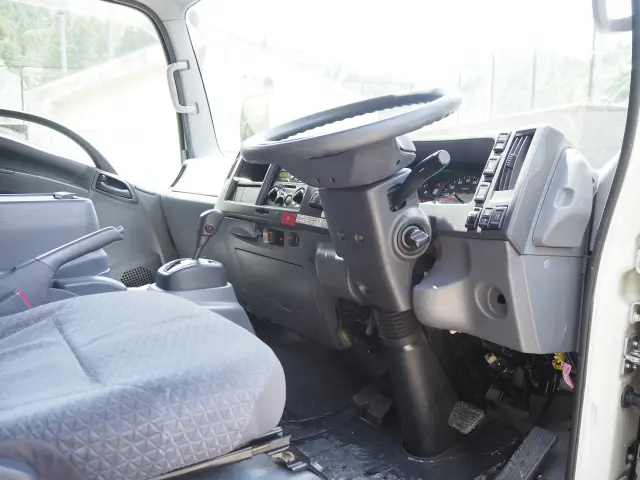 いすゞ エルフ 2RG-NPR88YN(2WD)の写真41