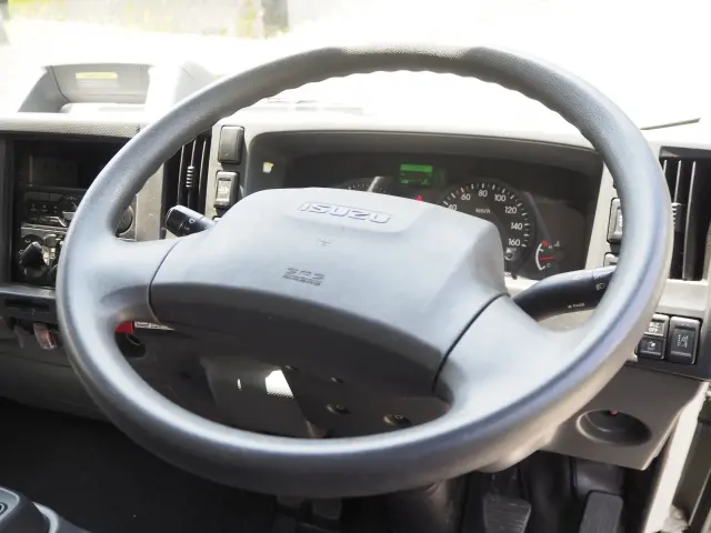 いすゞ エルフ 2RG-NPR88YN(2WD)の写真44