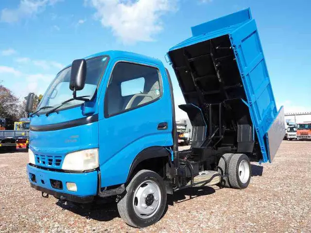 トヨタ ダイナ KK-XZU362A(4WD)の写真9