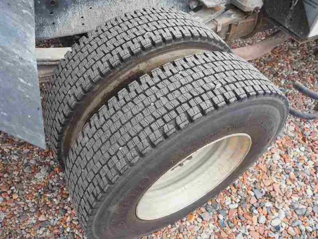 いすゞ フォワード TKG-FRR90S1(2WD)の写真28