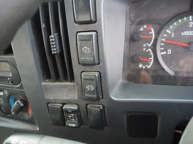 いすゞ フォワード TKG-FRR90S1(2WD)の写真47