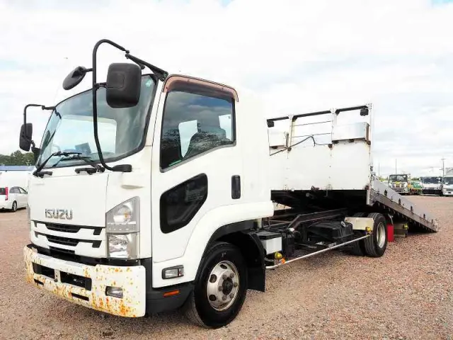 いすゞ フォワード TKG-FRR90S2(2WD)の写真1