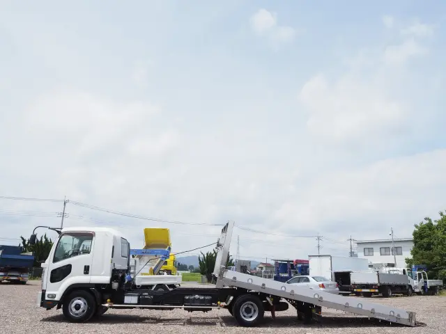 いすゞ フォワード TKG-FRR90S2(2WD)の写真2