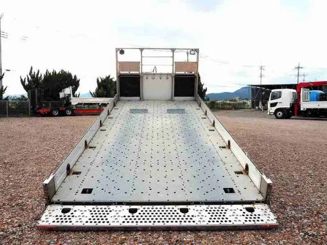 いすゞ フォワード TKG-FRR90S2(2WD)の写真4