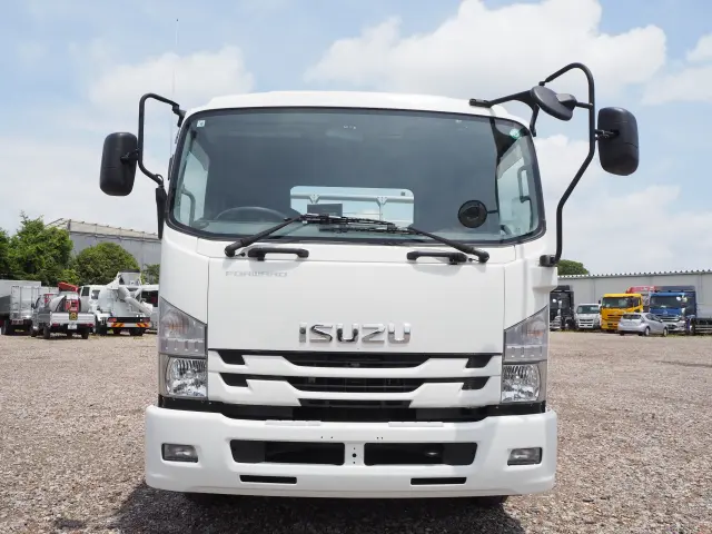 いすゞ フォワード TKG-FRR90S2(2WD)の写真8