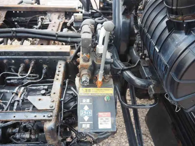 いすゞ フォワード TKG-FRR90S2(2WD)の写真13