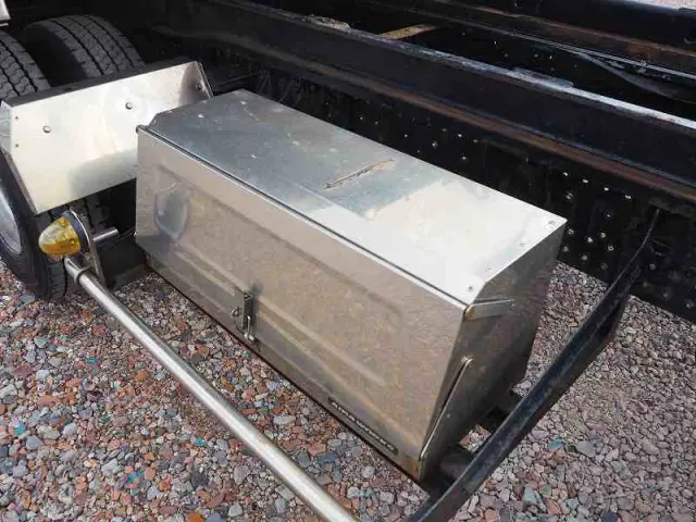 いすゞ フォワード TKG-FRR90S2(2WD)の写真17