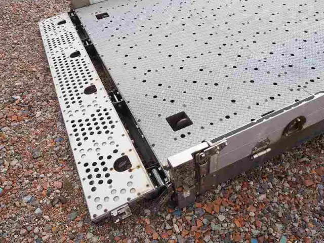 いすゞ フォワード TKG-FRR90S2(2WD)の写真19