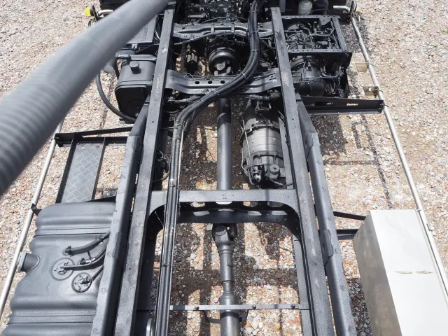 いすゞ フォワード TKG-FRR90S2(2WD)の写真30