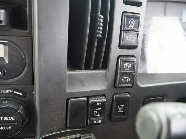 いすゞ フォワード TKG-FRR90S2(2WD)の写真47