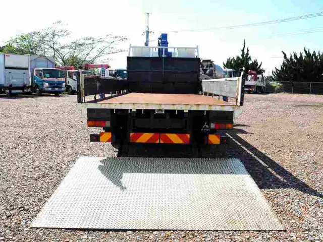 三菱 キャンター 2PG-FEB80(2WD)の写真4