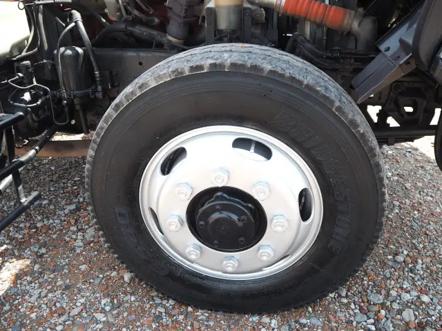 いすゞ フォワード KL-FSR34K4R(2WD)の写真24