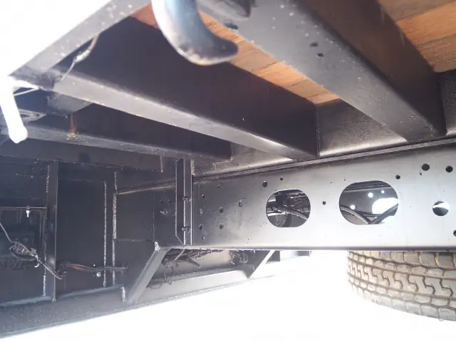 いすゞ フォワード KL-FSR34K4R(2WD)の写真32