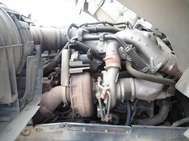 いすゞ ギガ QKG-CXZ77AT(6x4)の写真14