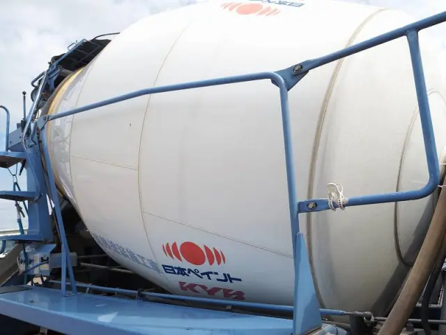 いすゞ ギガ QKG-CXZ77AT(6x4)の写真18