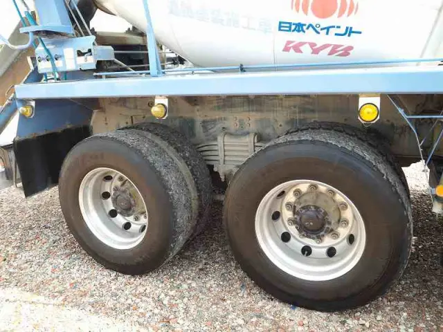 いすゞ ギガ QKG-CXZ77AT(6x4)の写真21