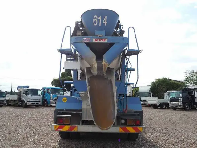 いすゞ ギガ QKG-CXZ77AT(6x4)の写真28