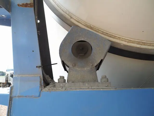 いすゞ ギガ QKG-CXZ77AT(6x4)の写真30