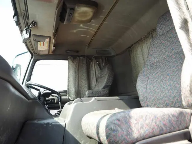 いすゞ ギガ QKG-CXZ77AT(6x4)の写真40