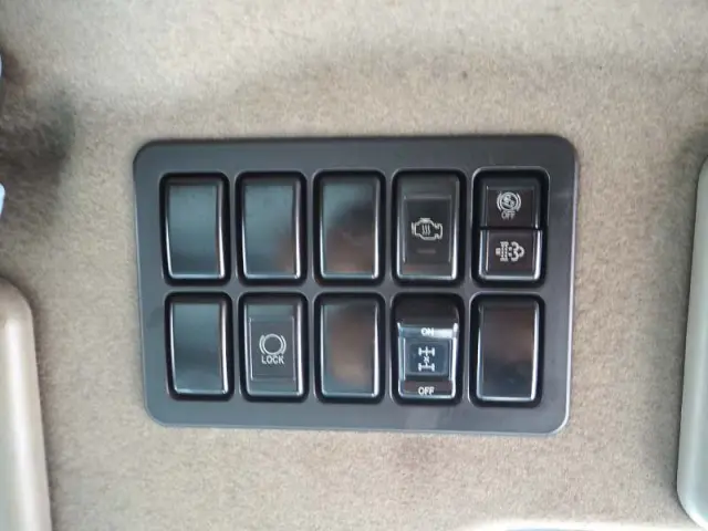 いすゞ ギガ QKG-CXZ77AT(6x4)の写真48