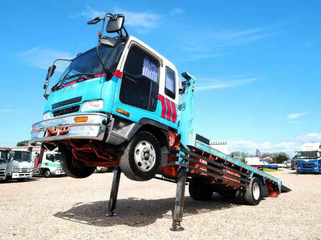 いすゞ フォワード KK-FSR33L4(2WD)の写真1