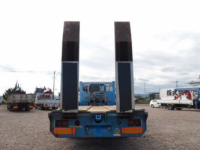 いすゞ フォワード KK-FSR33L4(2WD)の写真24