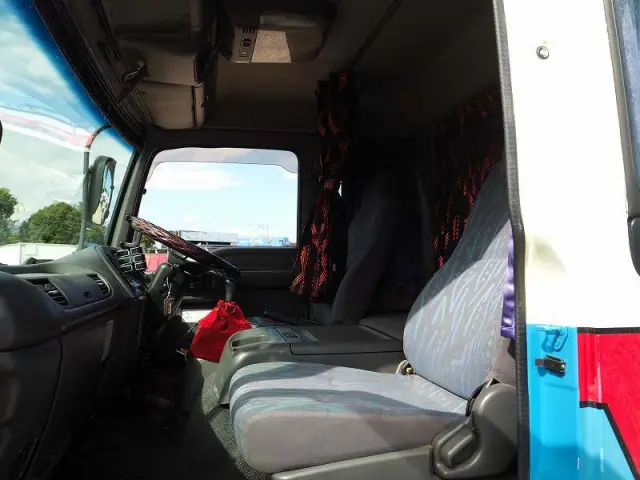 いすゞ フォワード KK-FSR33L4(2WD)の写真42