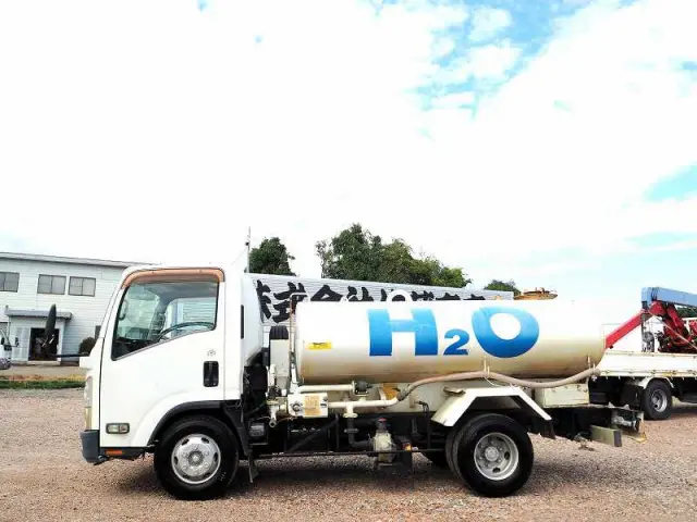 いすゞ エルフ SKG-NPR85YN(2WD)の写真2