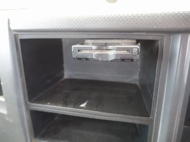 いすゞ エルフ SKG-NPR85YN(2WD)の写真44