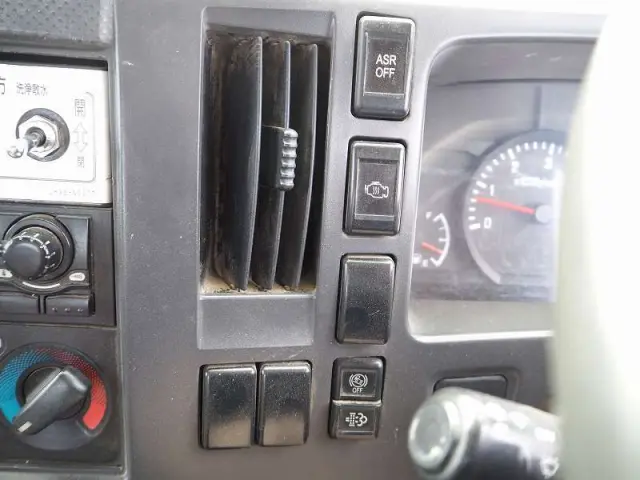 いすゞ エルフ SKG-NPR85YN(2WD)の写真47