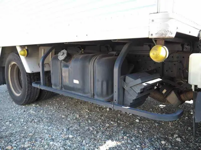 いすゞ エルフ TRG-NMR85AN(2WD)の写真10