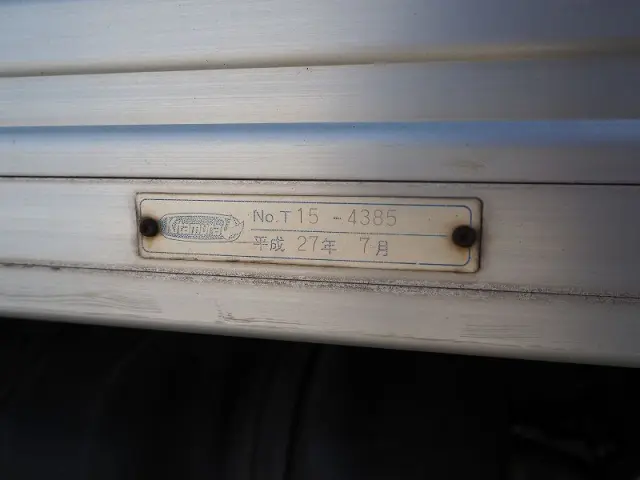 いすゞ エルフ TRG-NMR85AN(2WD)の写真12