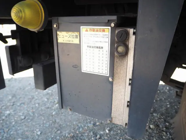 いすゞ エルフ TRG-NMR85AN(2WD)の写真15