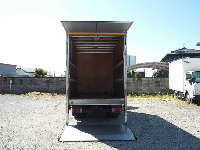 いすゞ エルフ TRG-NMR85AN(2WD)の写真16