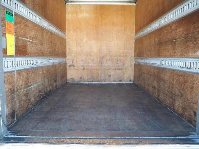 いすゞ エルフ TRG-NMR85AN(2WD)の写真19