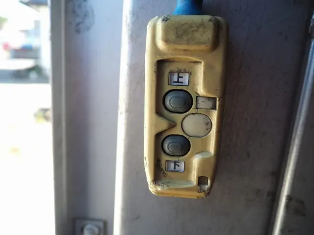 いすゞ エルフ TRG-NMR85AN(2WD)の写真23