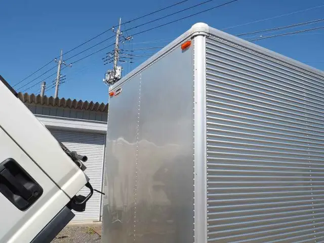 いすゞ エルフ TRG-NMR85AN(2WD)の写真34