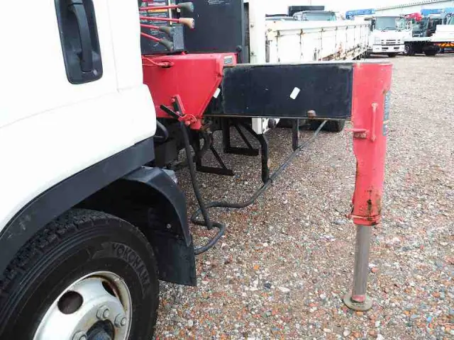 いすゞ フォワード TKG-FRR90S1(2WD)の写真14