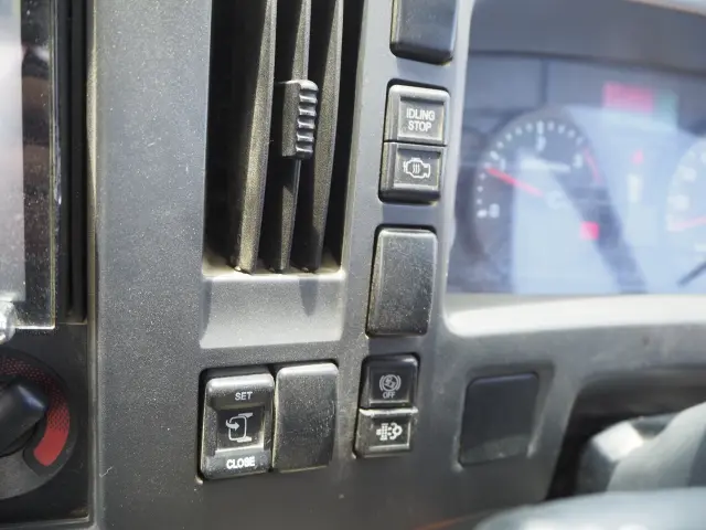 いすゞ フォワード TKG-FRR90S1(2WD)の写真47