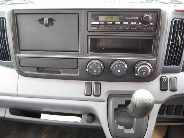 三菱 キャンター SKG-FEA70(2WD)の写真47