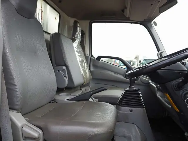 日野 デュトロ TKG-XZU700X(2WD)の写真37
