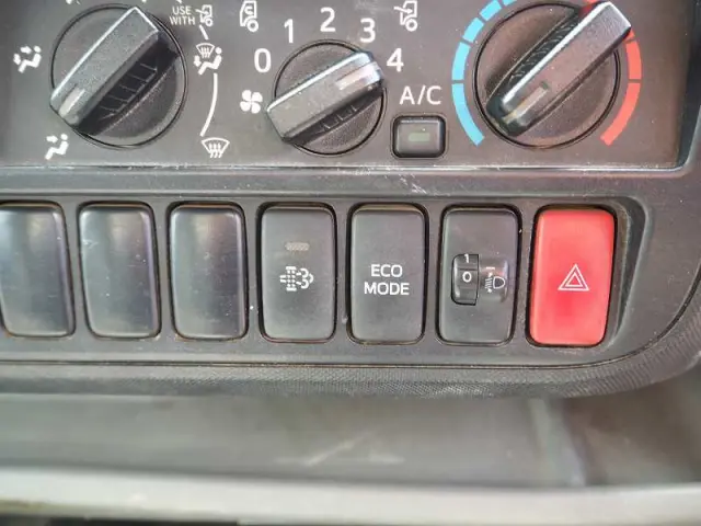 日野 デュトロ TKG-XZU700X(2WD)の写真42