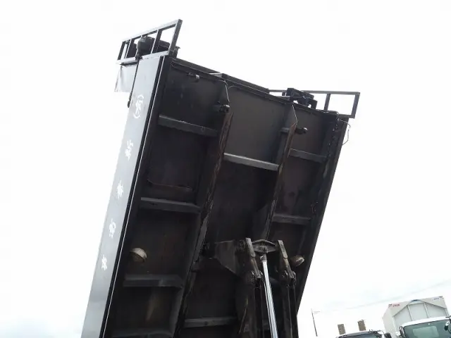 三菱 キャンター SKG-FEA80(2WD)の写真18