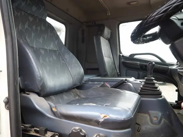 日野 レンジャー BDG-FE7JGWA(2WD)の写真43