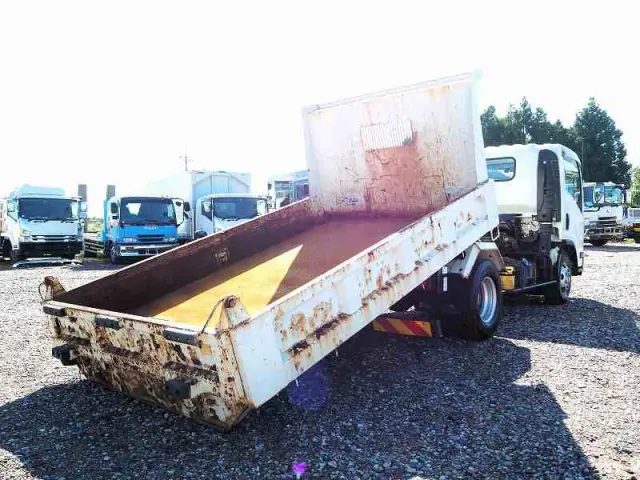 いすゞ エルフ TKG-NPR85YN(2WD)の写真5