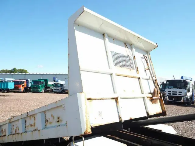 いすゞ エルフ TKG-NPR85YN(2WD)の写真10