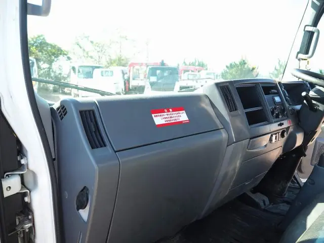 いすゞ エルフ TKG-NPR85YN(2WD)の写真39